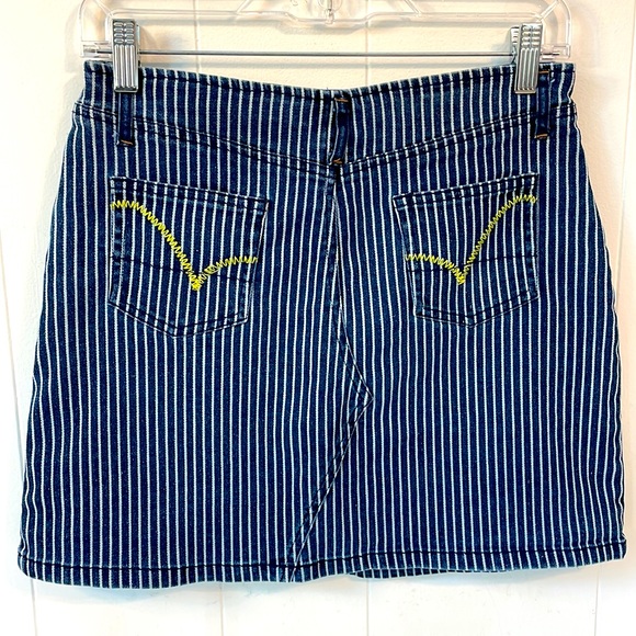 JOE BOXER Angel Mini Jean Skirt Girls Size 16 Pinstripe Raw Edge Denim 29W/15.5L - Picture 2 of 9